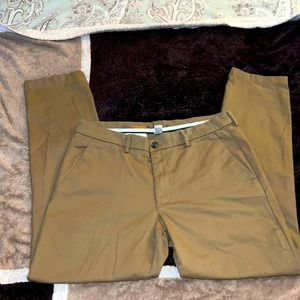 New St John’s Bay Men’s Temp Flex Dark Tan Pants